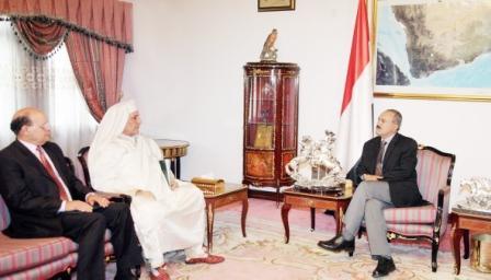 رئيس الجمهورية لدى استقباله المبعوث الليبي أمس